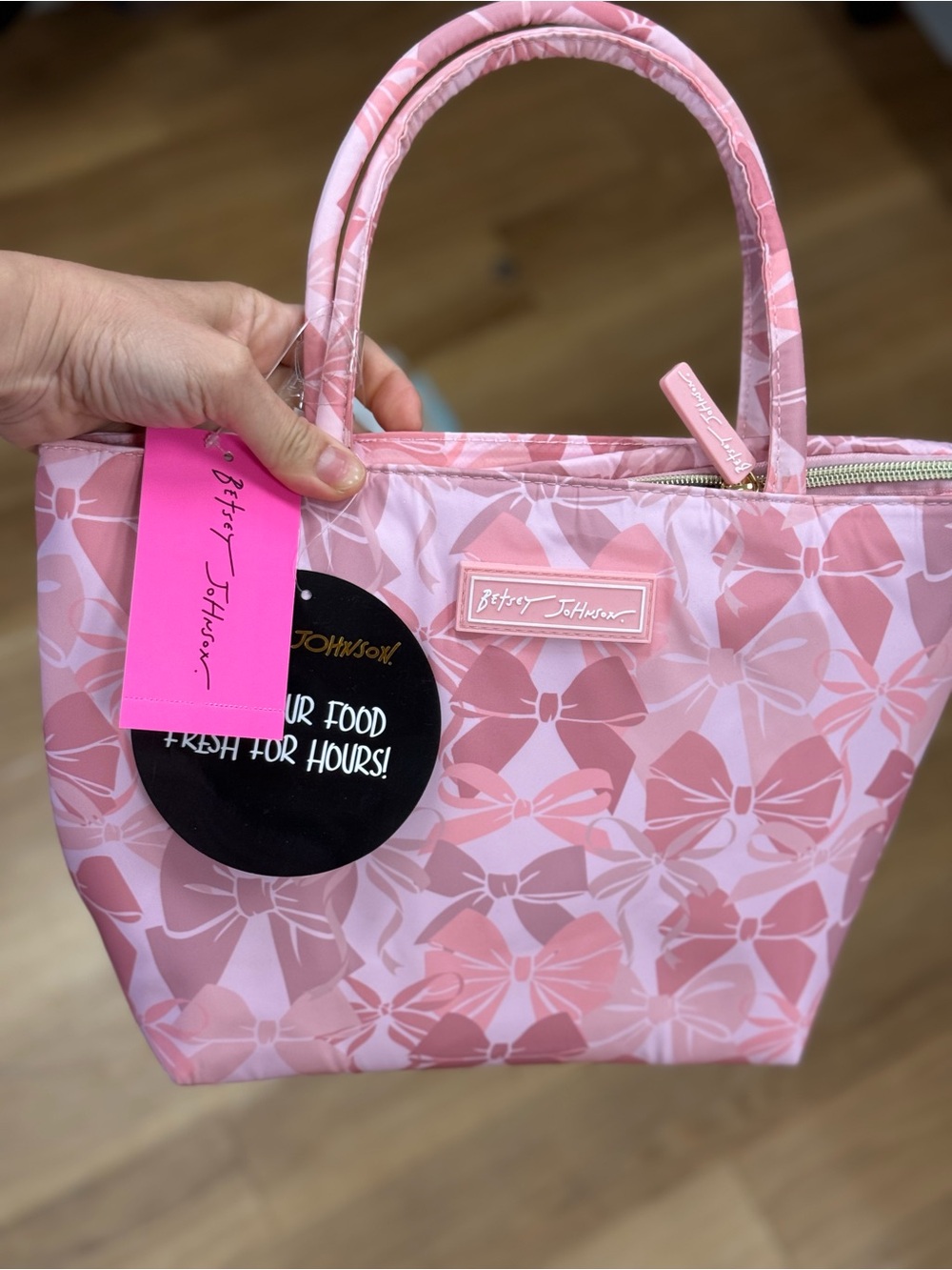 Betsey Johnson Pink Bow Pattern lunch bag